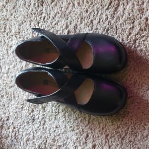 Shoes for Crews women's closet Size 6